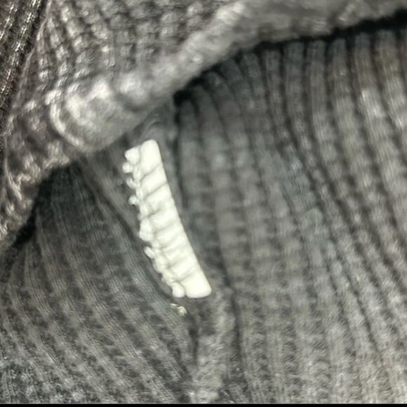 Forever 21 Ribbed Cropped Waffle Knit Muscle Tank Grey Black Size Small - Picture 10 of 11